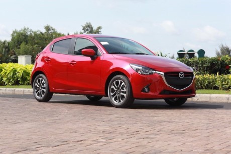 Loạt xe ôtô Mazda tại Việt Nam giảm giá tháng 10/2017 hình 2.