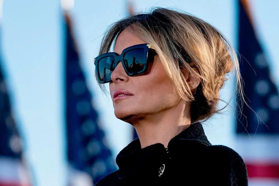 Cựu Đệ nhất phu nhân Melania Trump công khai tài chính, thu ...