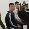 Mang hung khí xông vào quán sửa xe máy đâm, chém người loạn xạ