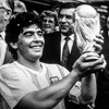 Huyền thoại bóng đá Diego Maradona qua đời ở tuổi 60