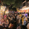 Người Hà Nội đón trung thu sớm