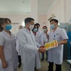 Chủ tịch Hà Nội kiểm tra công tác phòng chống Covid-19 tại nhà máy, bệnh viện