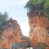 Hòn đảo ở Thái Lan bất ngờ bị vỡ làm đôi