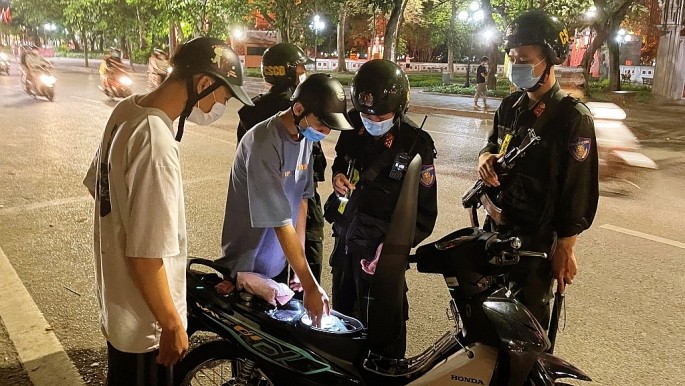Kiểm soát, chặn tội phạm chưa thành niên gây rối trật tự công cộng | Báo  điện tử An ninh Thủ đô