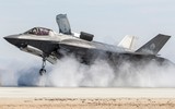 [ẢNH] Chiến đấu cơ F-35B Mỹ thực hiện màn 'Voi đi bộ' trước khi điều tới Biển Đông