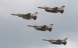 [ẢNH] Chiến đấu cơ F-16 bay trên bầu trời Venezuela trong ngày quốc khánh