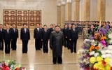 [ẢNH] Chủ tịch Triều Tiên Kim Jong-un bất ngờ dự khánh thành 1 nhà máy sản xuất phân bón