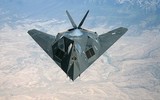 [ẢNH] F-117A Nighthawk phải hạ cánh khẩn cấp khi âm thầm xâm nhập Syria, nghi bị trúng đạn?