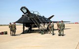 [ẢNH] F-117A Nighthawk phải hạ cánh khẩn cấp khi âm thầm xâm nhập Syria, nghi bị trúng đạn?