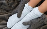[ẢNH] Những cách giữ ấm tay, chân vào mùa đông