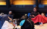Người Việt 'săn lùng' iPhone X khắp nơi, gấp gáp xách tay về Việt Nam chốt lời