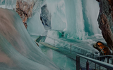 Có gì trong hang động băng lớn nhất thế giới?
