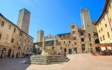 Khám phá những tòa nhà “chọc trời” có niên đại 800 tuổi ở Italia