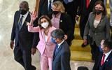 Hai tàu sân bay Trung Quốc cùng rời cảng giữa chuyến đi của bà Pelosi