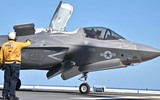 Cận cảnh quá trình nạp vũ khí cho chiến đấu cơ F-35B Lightning II