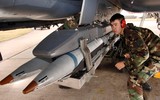 Su-27 Ukraine ném bom thông minh GBU-39 vào mục tiêu Nga