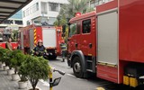  Điều xe thang đến xử lý sự cố cháy giả định tại Bệnh biện Việt - Pháp
