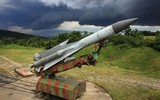 Chuyên gia Nga nói gì khi tên lửa phòng không S-200 tấn công mặt đất?