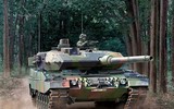 Một xe tăng Leopard 2A6 đương đầu cùng lúc hai chiếc T-80 