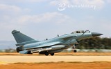 Tiêm kích J-10CE 'thách thức' Eurofighter Typhoon trong không chiến đối kháng