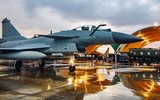 Tiêm kích J-10CE 'thách thức' Eurofighter Typhoon trong không chiến đối kháng