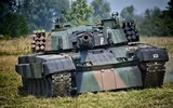 Cả trăm xe tăng PT-91 đang tiến về biên giới Ukraine