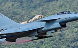 Tiêm kích J-10CE đánh bại bản nâng cấp của F-16