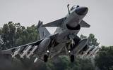 Tiêm kích J-10CE đánh bại bản nâng cấp của F-16