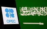 Saudi Arabia tung đòn trừng phạt nặng nề nhằm vào các thành viên OPEC+