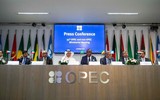 Saudi Arabia tăng mạnh sản lượng sau khi cáo buộc Nga vi phạm thỏa thuận OPEC+