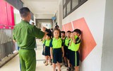 Học sinh quận Ba Đình trải nghiệm thực hành kỹ năng phòng cháy, chữa cháy