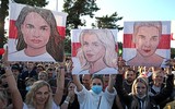 [Ảnh] Svetlana Tikhanovskaya - từ ‘bà nội trợ’ trở thành thủ lĩnh phong trào biểu tình ở Belarus