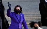 Giải mã phong cách thời trang quyền lực của bà Kamala Harris 