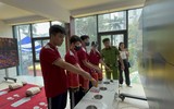 Xem học sinh, sinh viên Hà Nội trải nghiệm kỹ năng an toàn PCCC và CNCH