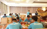 U22 Việt Nam ăn uống thế nào ở khách sạn 4 sao tại Campuchia?