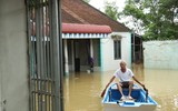 Hàng nghìn hộ dân Hà Nội vẫn ngập trong nước lũ sông Bùi