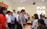 Thủ tướng Phạm Minh Chính trò chuyện với học sinh Phú Thọ trước thềm năm học mới