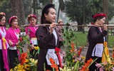 Màn quay kiệu độc đáo của nữ trung niên làng hoa lâu đời nhất nhì Thủ đô
