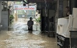 Lũ sông Hồng dâng cao, nhiều khu dân cư ven sông sát trung tâm Hà Nội ngập sâu 