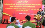 Diễn tập chữa cháy lớn...bắt nguồn từ cửa hàng xe máy