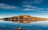 Check-in cánh đồng muối tựa gương phản chiếu kỳ ảo ở Bolivia