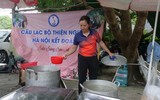 Những suất ăn tràn đầy tình yêu thương