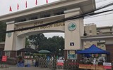Cận cảnh chốt chặn khu vực cách ly phòng dịch Covid-19 tại Bệnh viện Bạch Mai