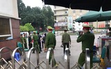 Cận cảnh chốt chặn khu vực cách ly phòng dịch Covid-19 tại Bệnh viện Bạch Mai