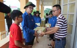 Sẻ chia tình người giữa tâm lũ Lai Châu