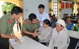 Sẻ chia tình người giữa tâm lũ Lai Châu