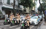 Những góc ảnh 'riêng' về các kíp CSGT dẫn đoàn Tổng thống Mỹ