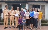Thăm hỏi, tặng quà, khám chữa bệnh cho các Mẹ Việt Nam Anh hùng