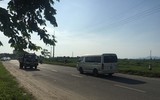 Con chưa đủ tuổi, không có giấy phép lái xe vẫn được mẹ 'nhờ' chở đi khắp nơi