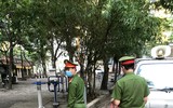 Hình ảnh những chốt trực chống tập trung đông người, phòng dịch bệnh quanh hồ Giảng Võ